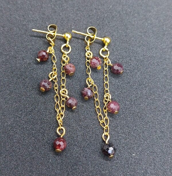 Boucles grenat
