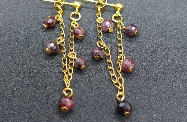 Boucles grenat – Image 2