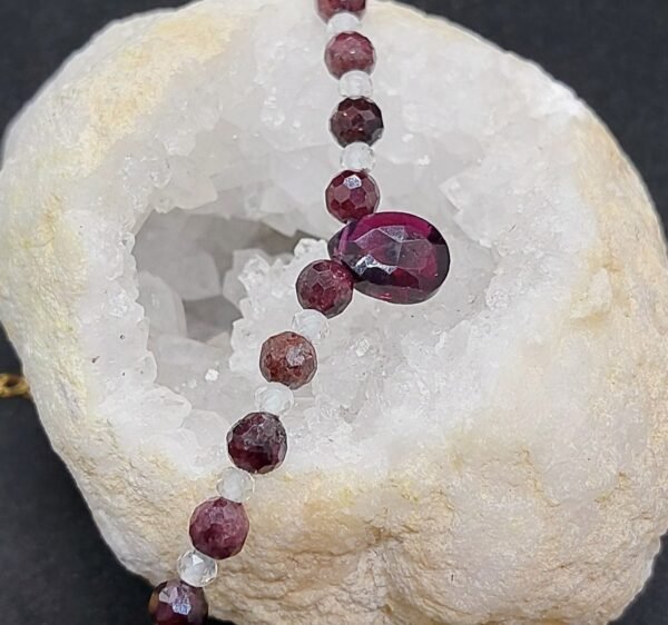 Collier grenat et cristal