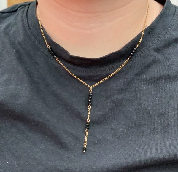 Collier en Y spinelle noire – Image 3