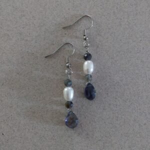 Boucles iolite et perles