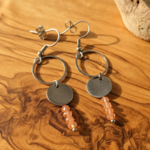 Boucles en pierre de soleil