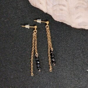Boucles en spinelle noire