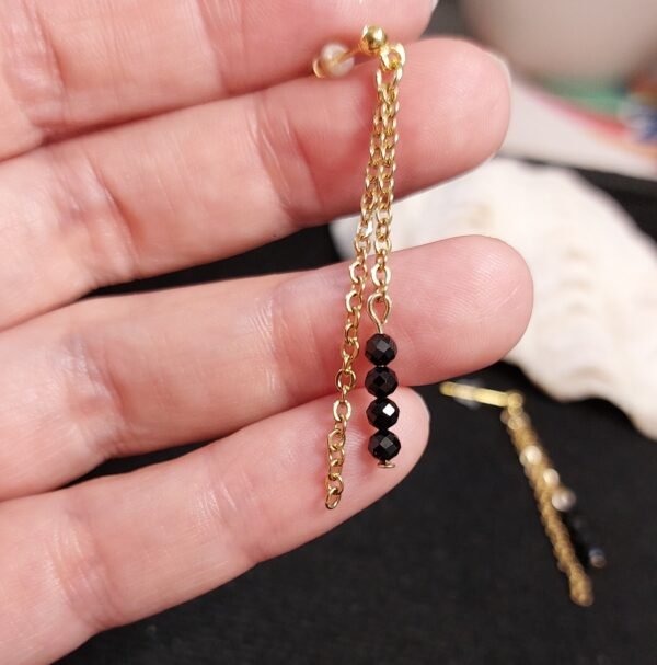 Boucles en spinelle noire – Image 3