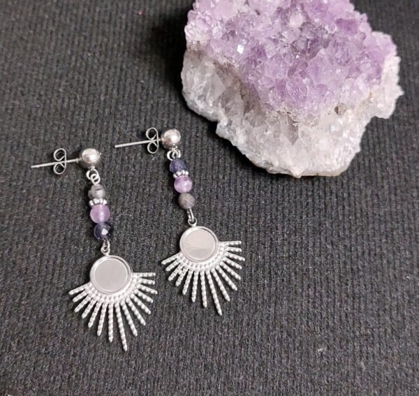 Boucles en cordiérite et améthyste