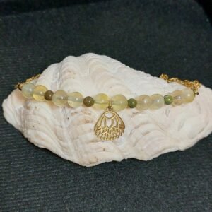 Collier en préhnite