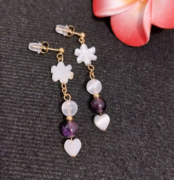 Boucles fleur et améthyste - Douceur intuitive et féminité – Image 2