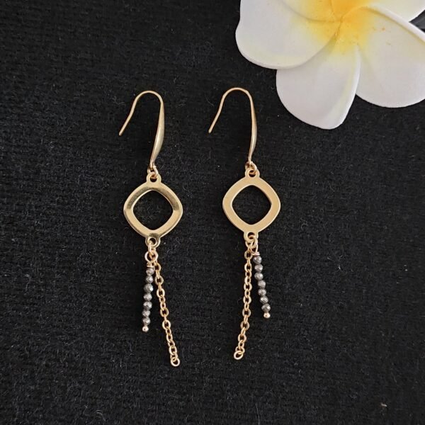 Boucles en pyrite