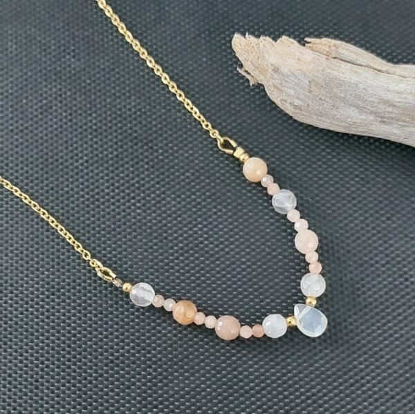 Collier en pierre de lune