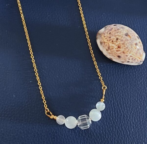 Collier en sélénite et cristal – Image 3