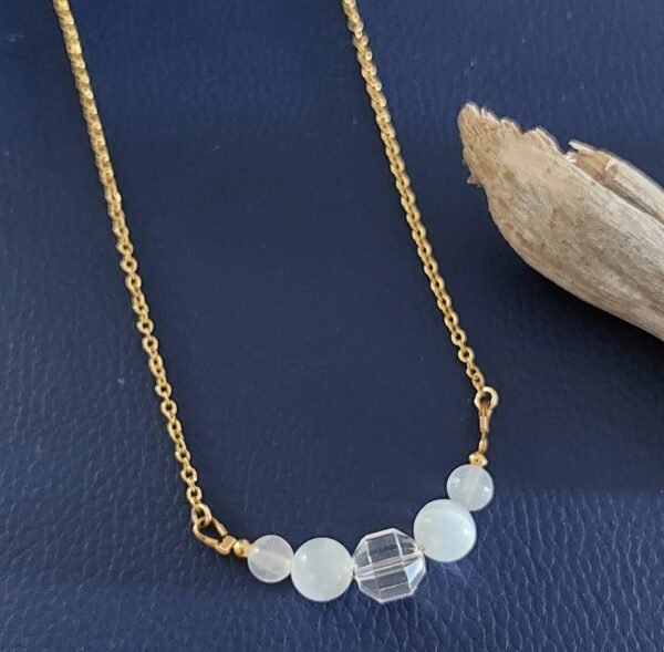 Collier en sélénite et cristal