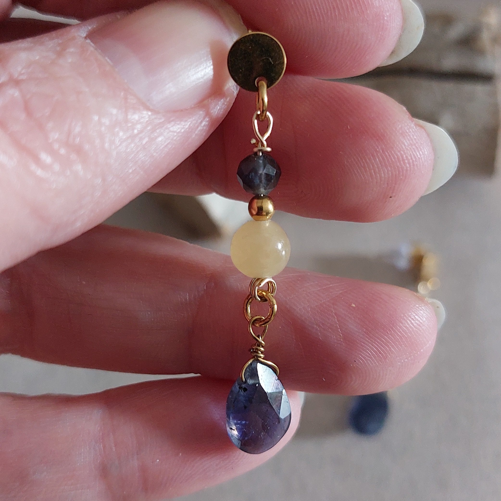 Boucles Alyra - Iolite calcite jaune – Image 3