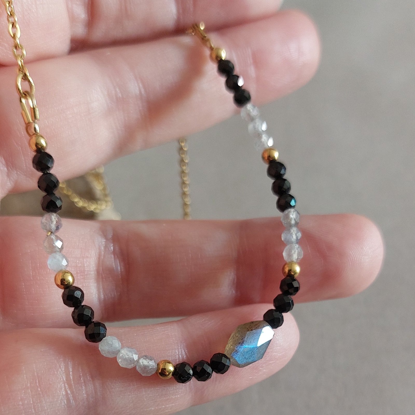 Collier Mélys ▪︎ Labradorite et spinelle