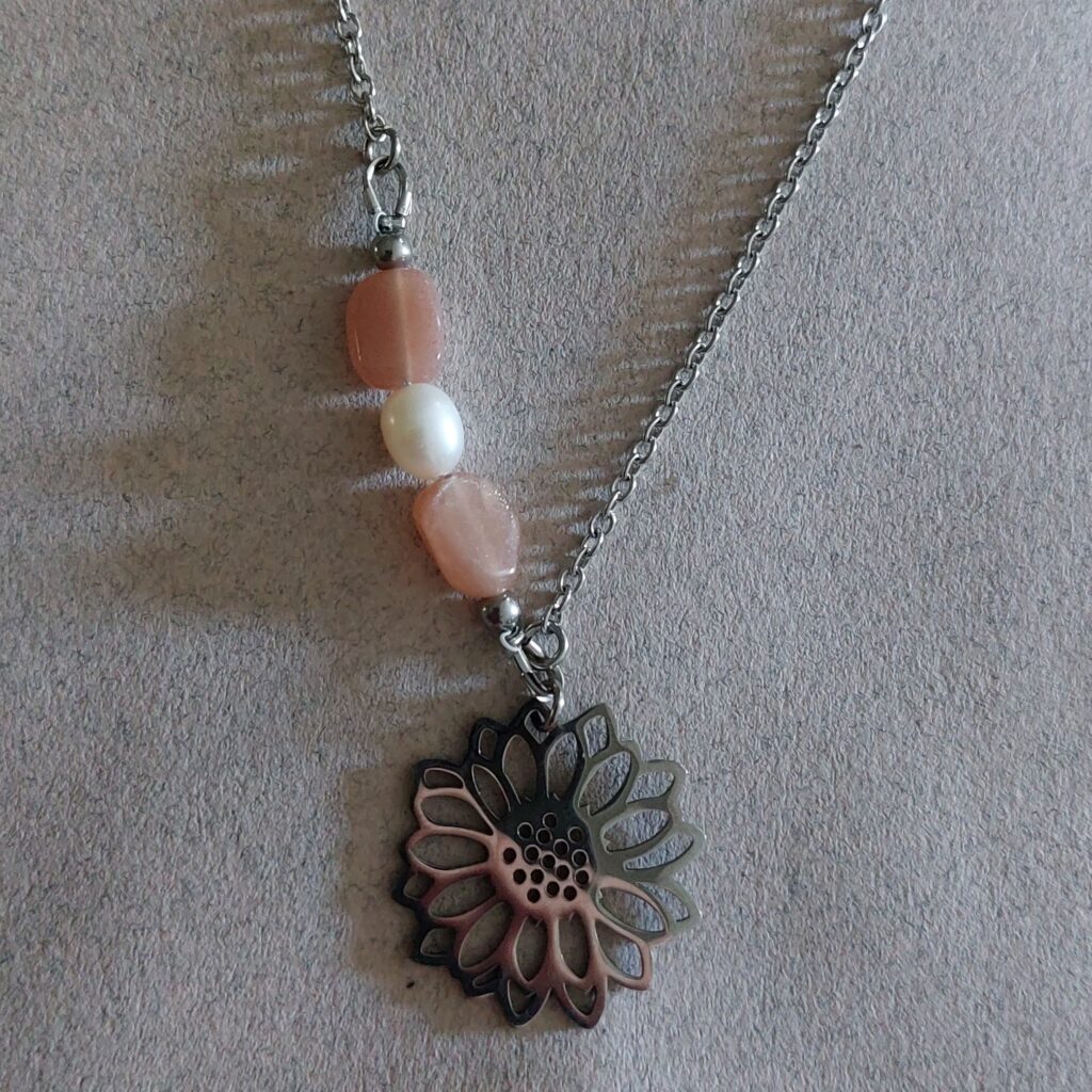 Collier sautoir Soléa - Pierre de lune pêche et perle